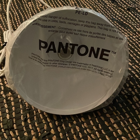 Pantone Castor 25 white pendant lamp - Picture 4 of 8